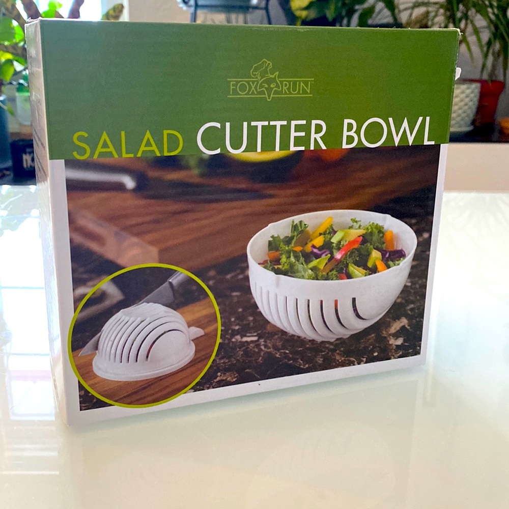 Salad cutter bowl Brand new in the box!